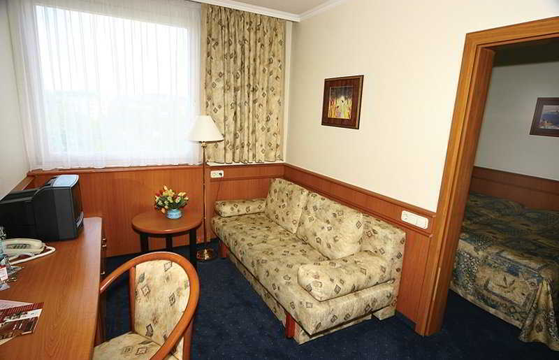 Ibis Styles Budapest Citywest Εξωτερικό φωτογραφία